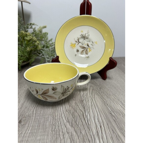 Vintage Homer Laughlin Rhythm Maytime Teacup & Saucer Yellow Band Grey Flowers - Picture 1 of 9